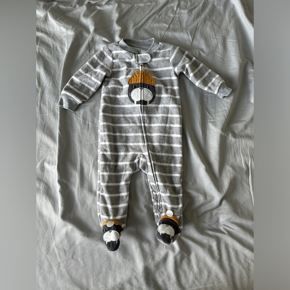 Carter’s Unisex Just One You Grey Striped Footed Pajamas Size 6M